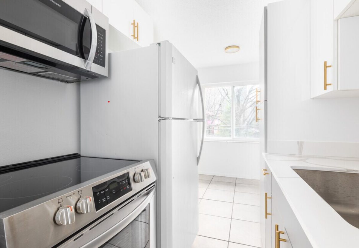 310/316 Superior Ave